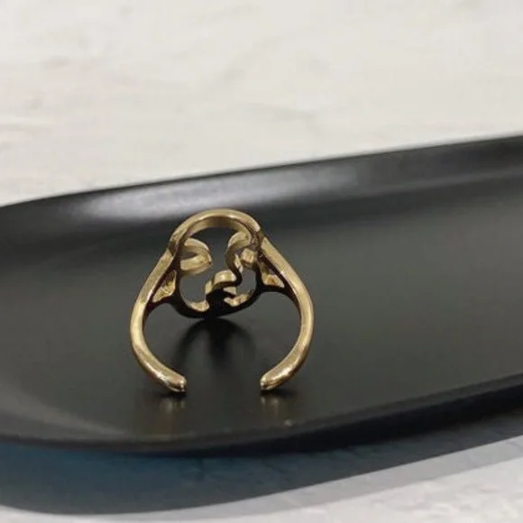 n e w | gold line art ring | fem ring ✨ - Picture 5 of 8